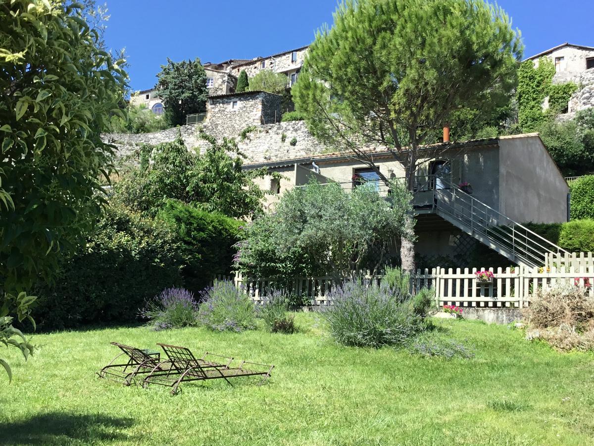 La Cabane De Pepe Emilien Panzió Chomérac Kültér fotó